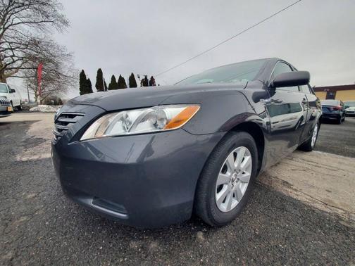 Charcoal 2008 Toyota Camry Hybrid SE Sedan