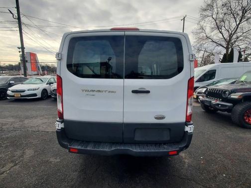 2015 Ford Transit-250 Base
