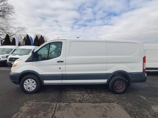 2015 Ford Transit-250 Base