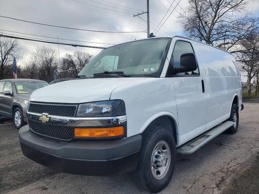 Summit White 2022 Chevrolet Express 2500 RWD 2500 Regular Wheelbase WT