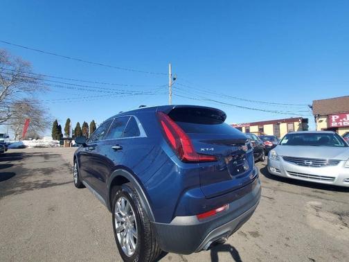 2019 Cadillac XT4 Premium Luxury