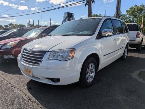 2010 Chrysler Town & Country Touring