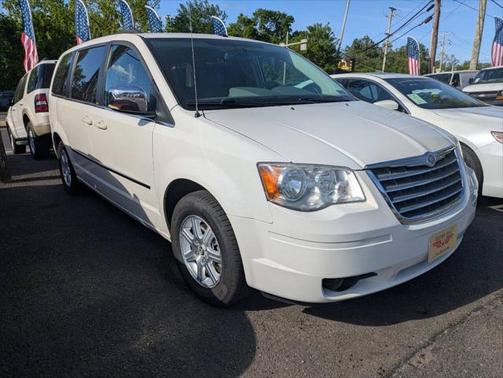 2010 Chrysler Town & Country Touring