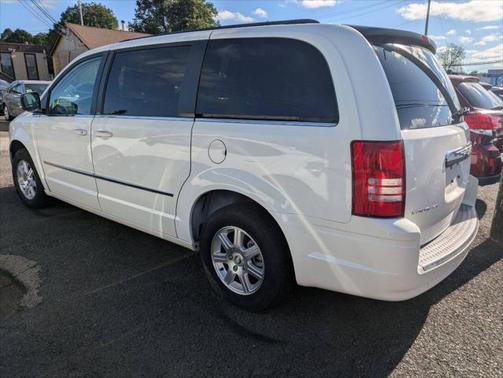 2010 Chrysler Town & Country Touring