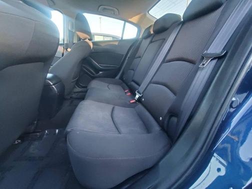 2015 Mazda Mazda3 i Touring