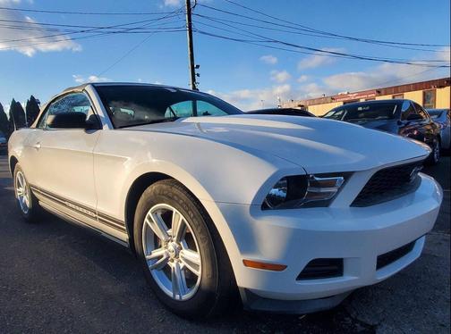 2011 Ford Mustang V6 Premium