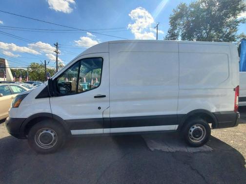 2017 Ford Transit-250 Base