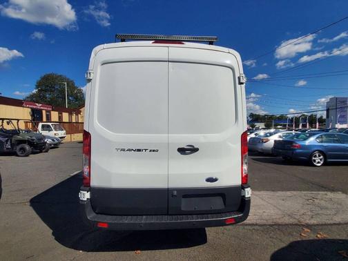 2017 Ford Transit-250 Base