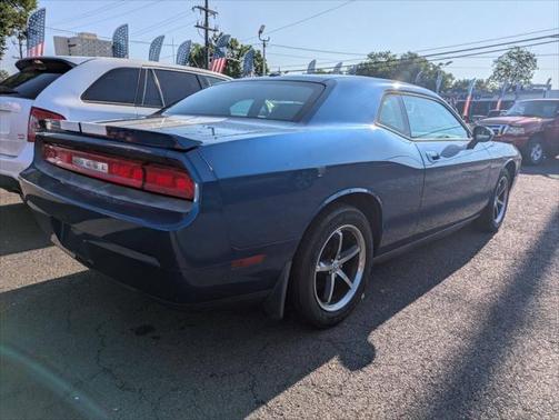 2010 Dodge Challenger SE