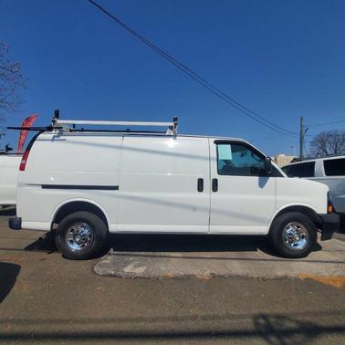 Summit White 2020 Chevrolet Express 3500 RWD 3500 Regular Wheelbase WT