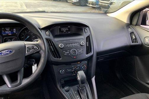 Magnetic 2018 Ford Focus SE