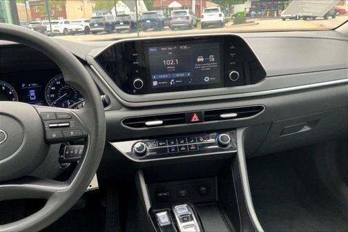 2022 Hyundai SONATA SE