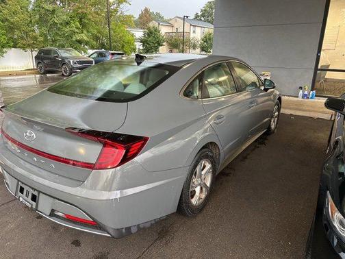2022 Hyundai SONATA SE