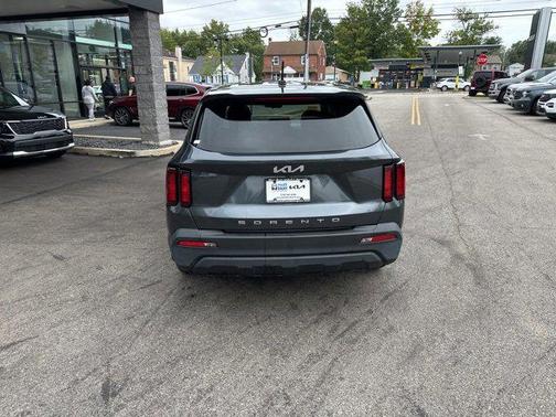 2022 Kia Sorento LX