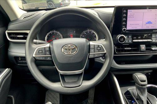 2022 Toyota Highlander L