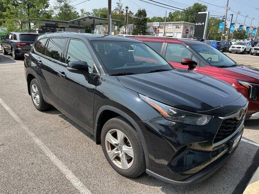 2022 Toyota Highlander L