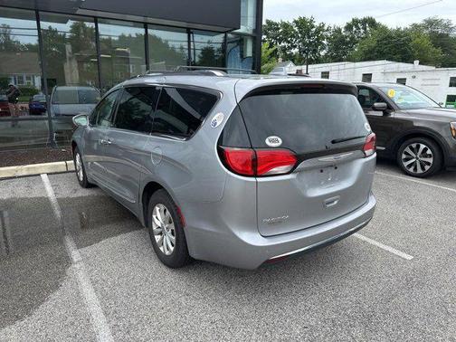 2018 Chrysler Pacifica Touring-L