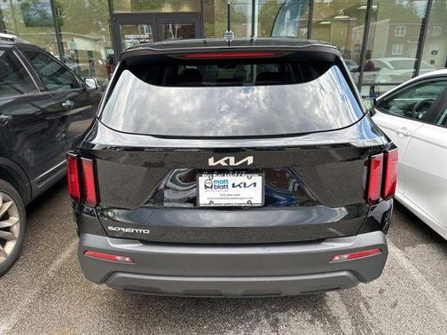 2023 Kia Sorento LX