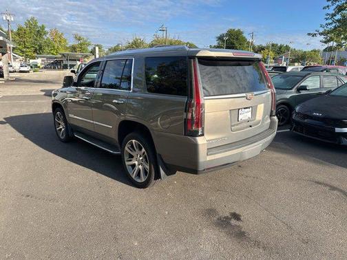 2017 Cadillac Escalade Luxury
