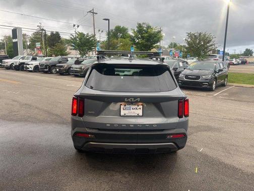 2022 Kia Sorento S