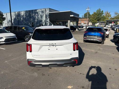 2024 Kia Sorento SX