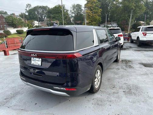 2024 Kia Carnival LX