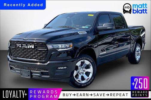 Diamond Black Crystal Pearlcoat 2025 RAM 1500 Big Horn/Lone Star