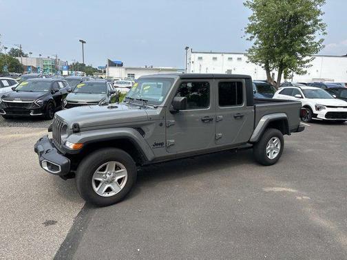 2022 Jeep Gladiator Sport S
