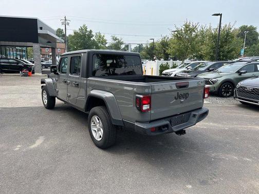 2022 Jeep Gladiator Sport S