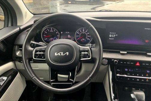 2024 Kia Carnival EX