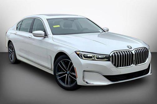 Mineral White Metallic 2021 BMW 750 i xDrive