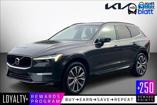 2022 Volvo XC60 Momentum