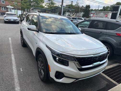2023 Kia Seltos S