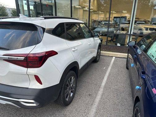 2023 Kia Seltos S