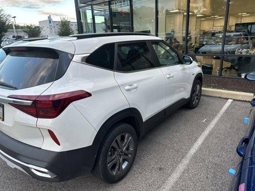 2023 Kia Seltos S