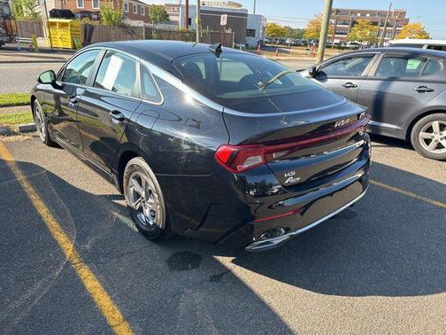 2023 Kia K5 LXS