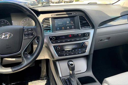 2017 Hyundai SONATA Limited