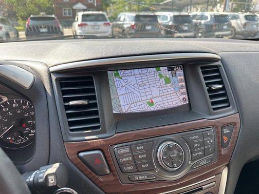 2017 Nissan Pathfinder Platinum