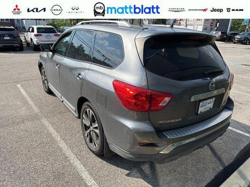 2017 Nissan Pathfinder Platinum