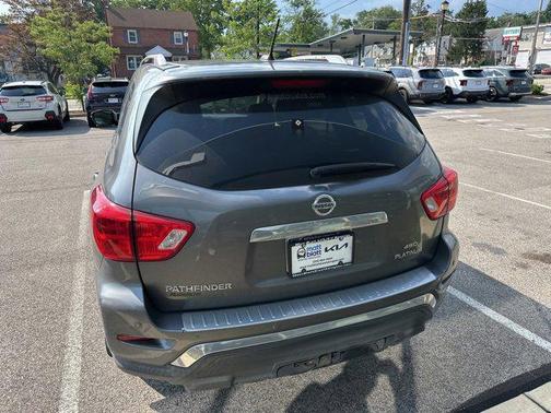 2017 Nissan Pathfinder Platinum
