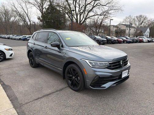 2022 Volkswagen Tiguan 2.0T SE R-Line Black 4MOTION