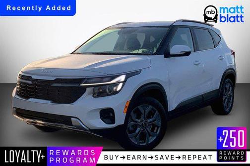 Snow White Pearl 2024 Kia Seltos S