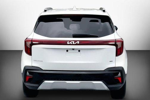 Snow White Pearl 2024 Kia Seltos EX