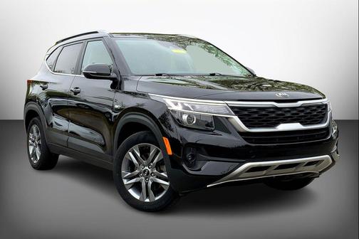 Cherry Black 2021 Kia Seltos S