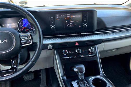 2022 Kia Carnival LXS