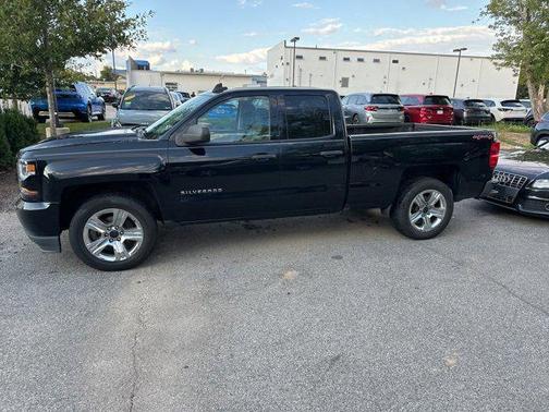 2017 Chevrolet Silverado 1500 Custom
