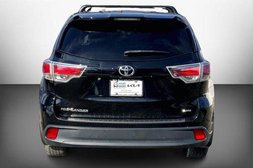 2016 Toyota Highlander LE
