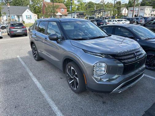 2022 Mitsubishi Outlander SE