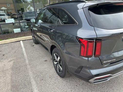 2023 Kia Sorento S