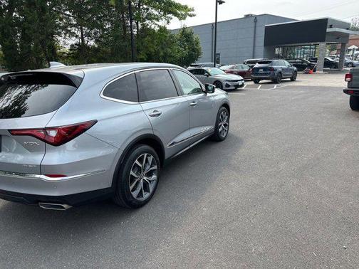 2023 Acura MDX w/Technology Package